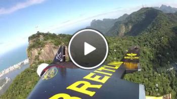 Летящ човек над Рио де Жанейро